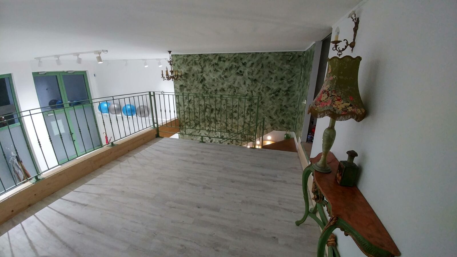 Posa gres effetto legno ad Albino: ditta CristEdil per pavimenti e finiture
