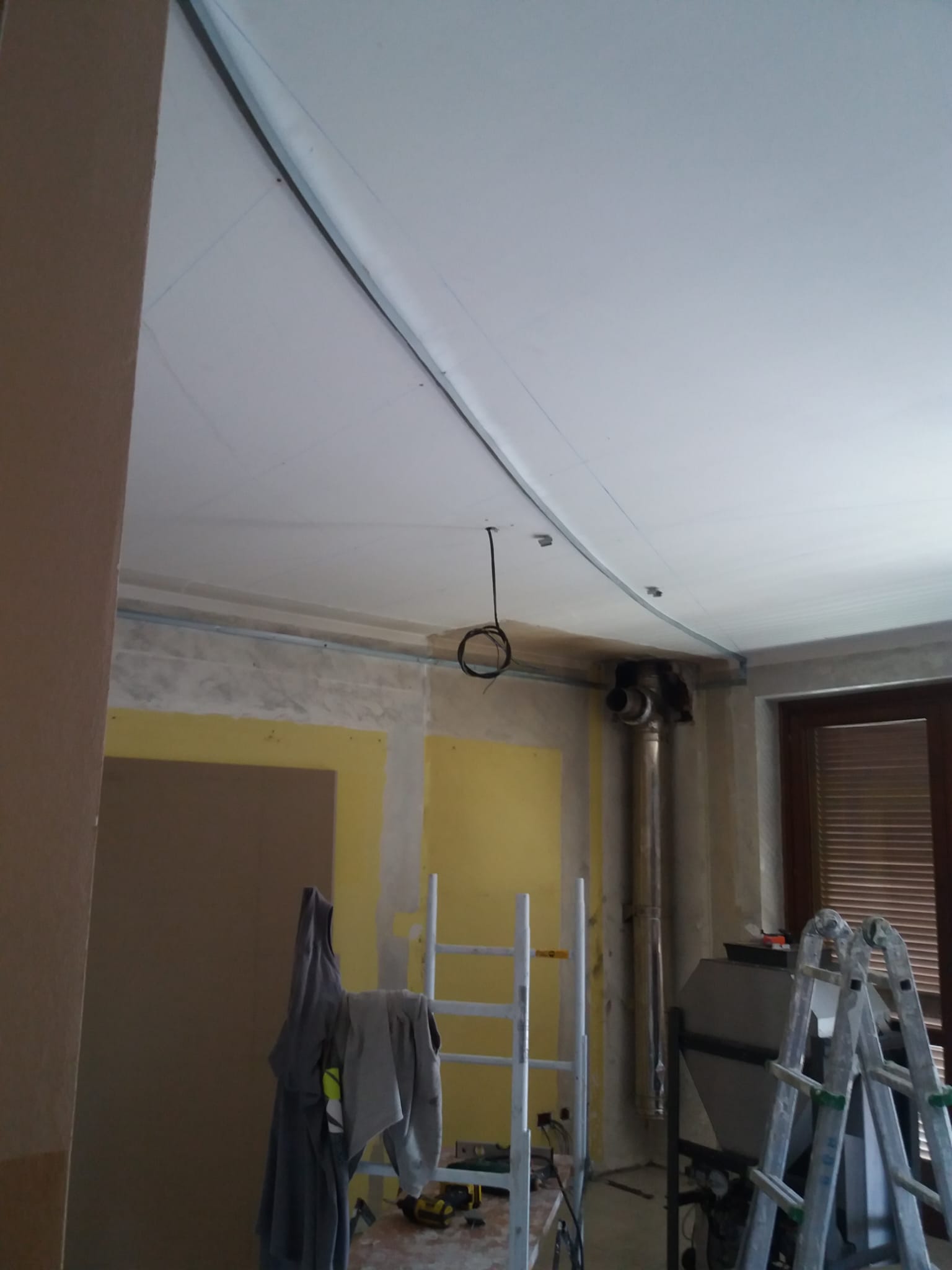 Posa paraschizzi cucina a Bergamo: piastrelle e finiture con CristEdil